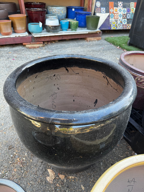 A1 Large Black Smooth Glaze